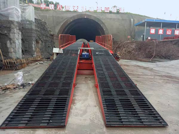 Pasos de construcción de encofrado de puente invertido hidráulico autopropulsado | Gaofei