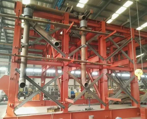 What are the operating procedures and precautions for tunnel lining trolleys?